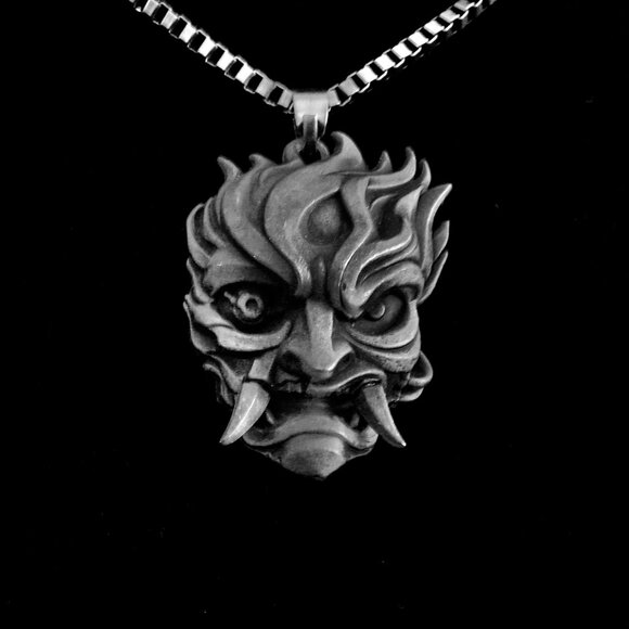 Gargoyle Goth Necklace Gray Black Metal Box Chain 30" Long Halloween - Picture 2 of 8
